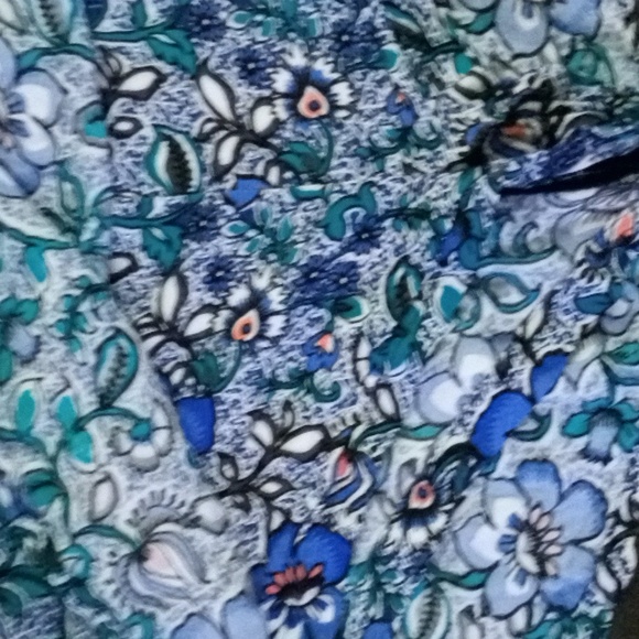 Floral Skort Size XS Express - Picture 2 of 4